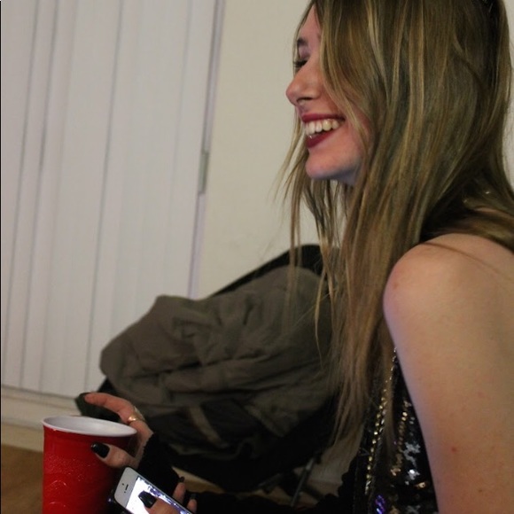 Meet your Posher, Lily - Picture 3 of 4